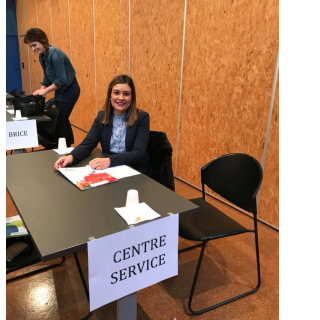 Image de l'actualité Centre Services Recrute !