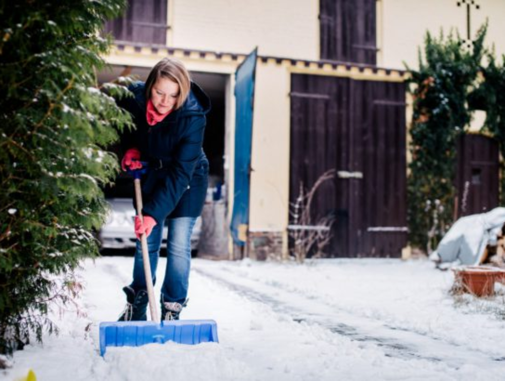 Image de l'actualité Neige : 6 astuces pour déneiger efficacement devant chez soi