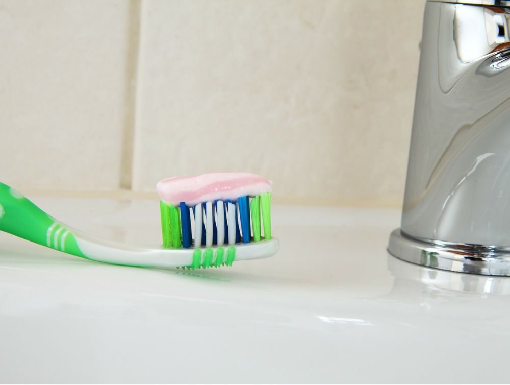 L’utilisation du dentifrice à la maison
