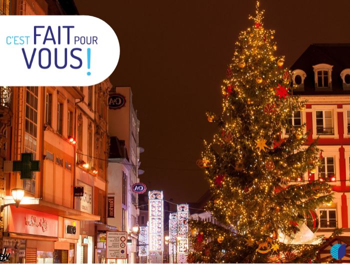 🎄 Un sapin de Noël de 14m de haut installé place de la Victoire à Mulhouse
