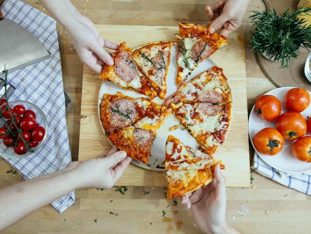 Partagez une pizza entre amis tout en bénéficiant d’un service d’aide a la personne à Paris 12