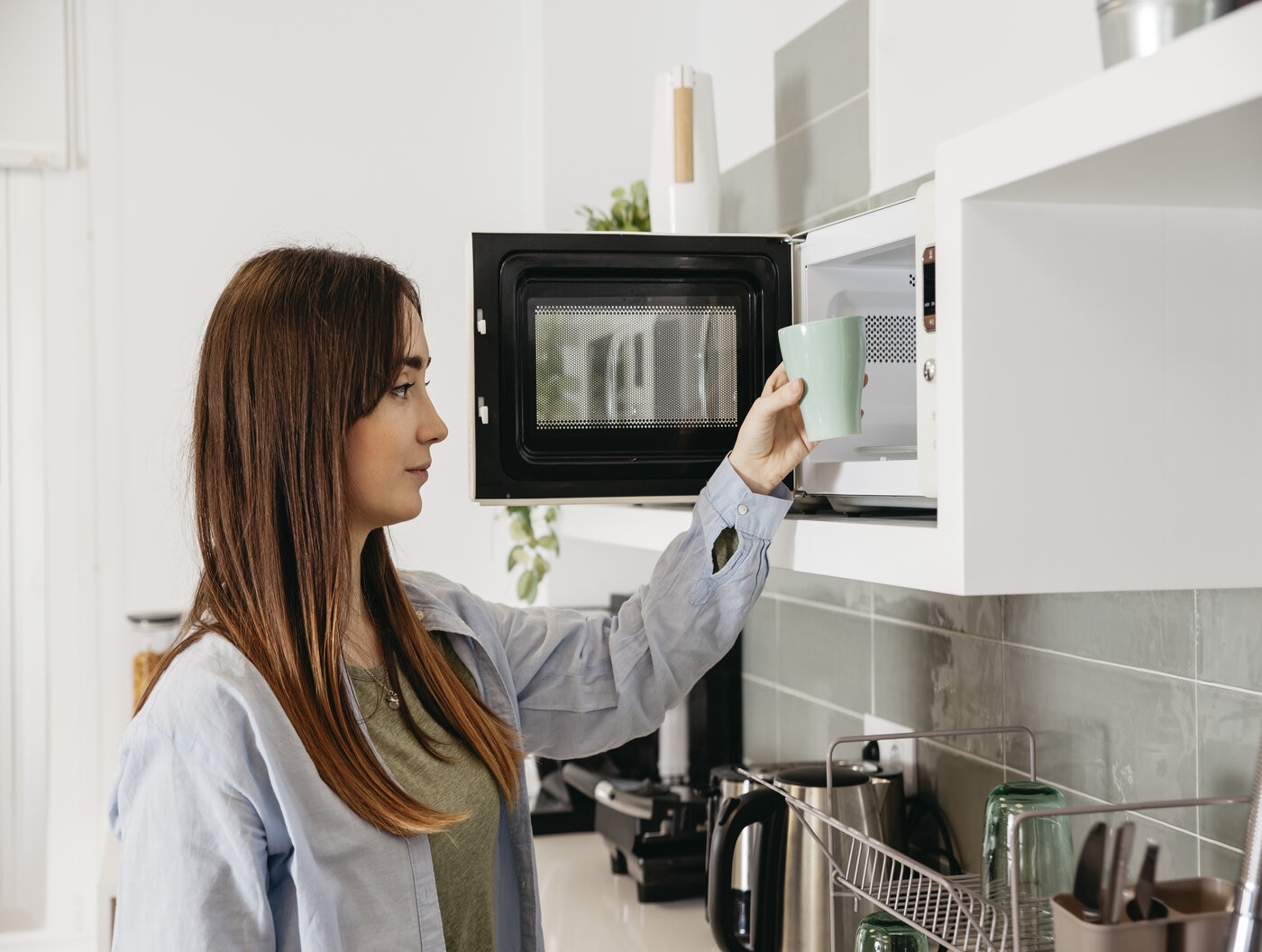 Image de l'actualité Les astuces à connaitre pour nettoyer efficacement son micro-onde