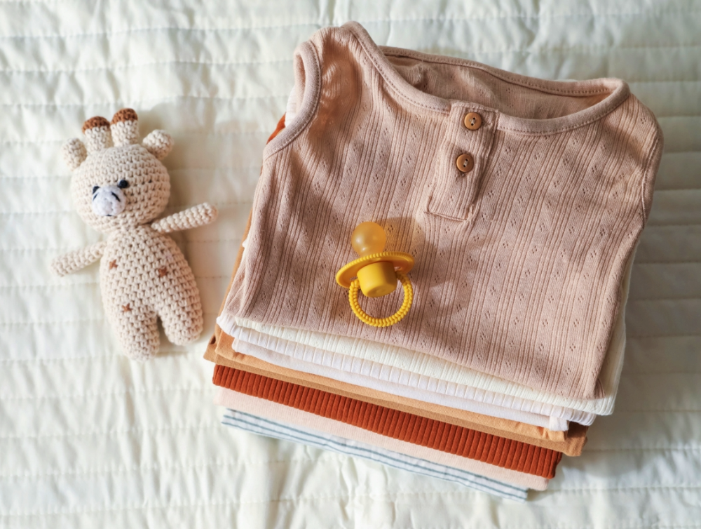 Le guide de nettoyage complet pour un linge de bébé impeccable